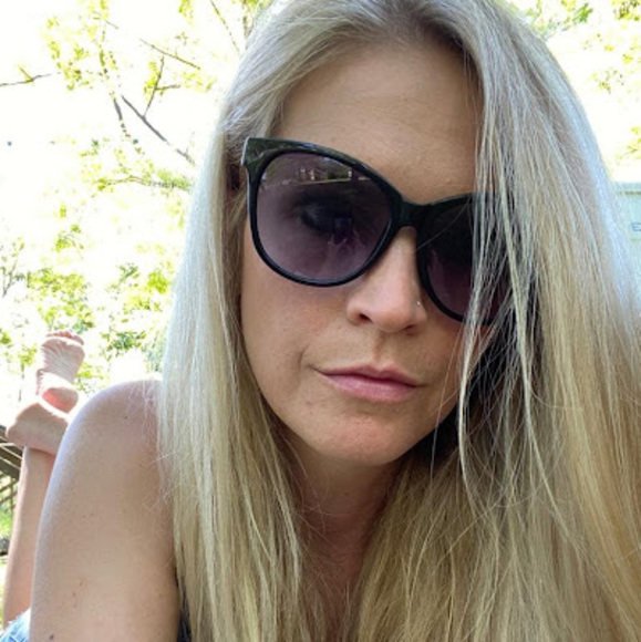 Meet your Posher, Detti - Picture 1 of 1